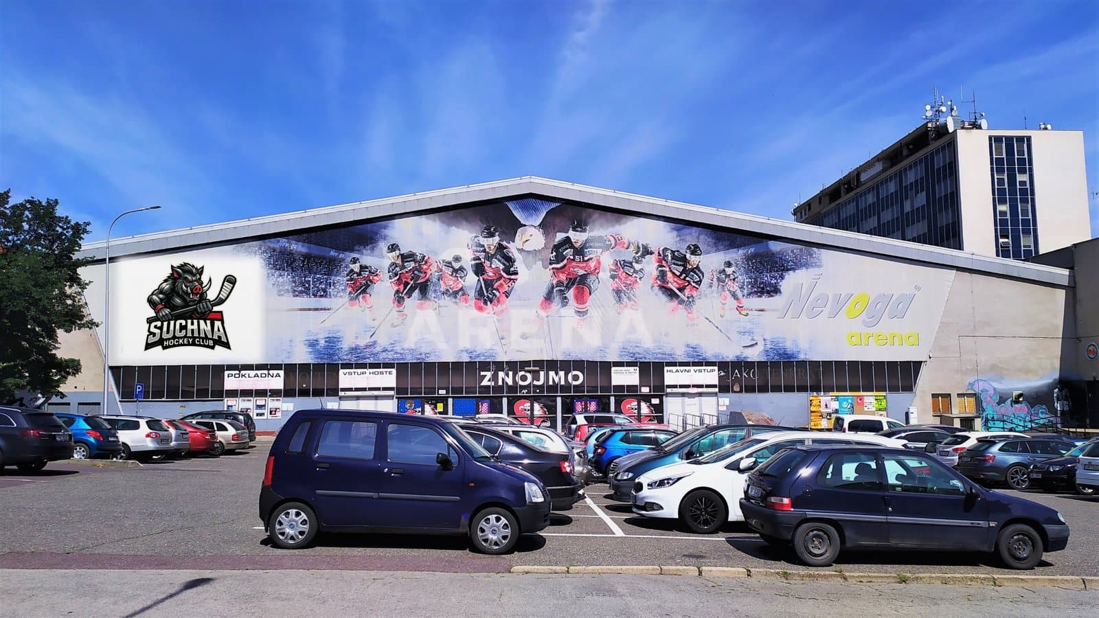 Nevoga aréna Znojmo — exteriér stadionu